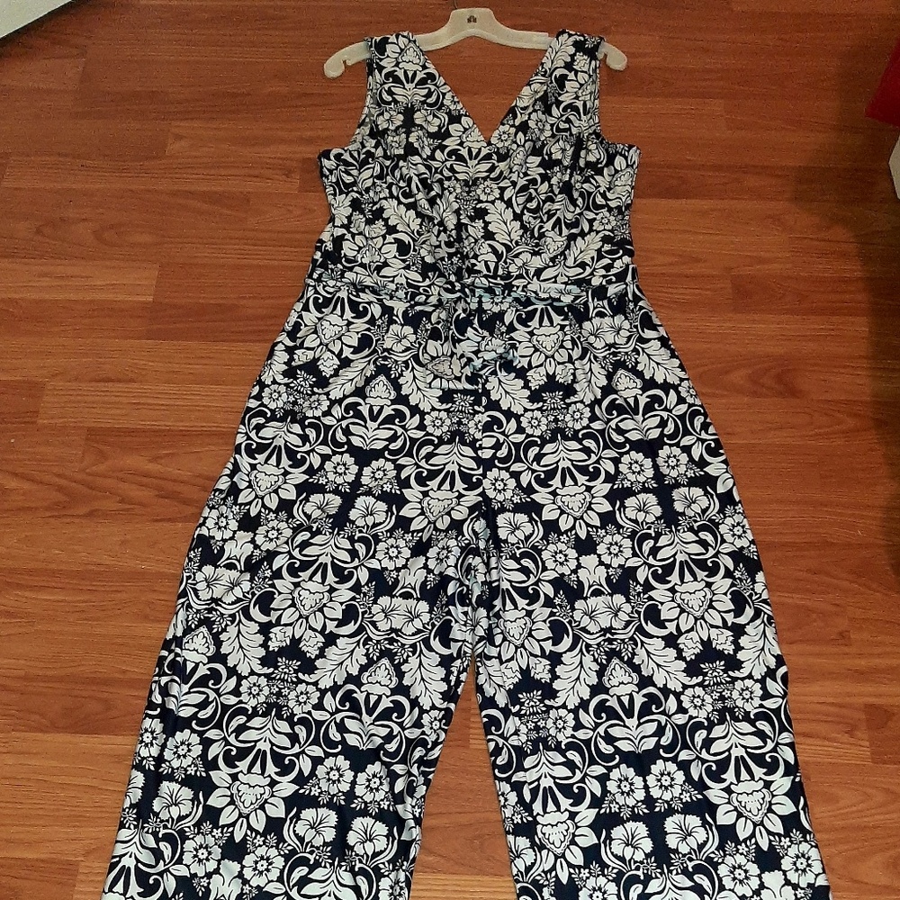 Chic Sexy Gorgeous BLK/White/Yellow JUMPSUIT